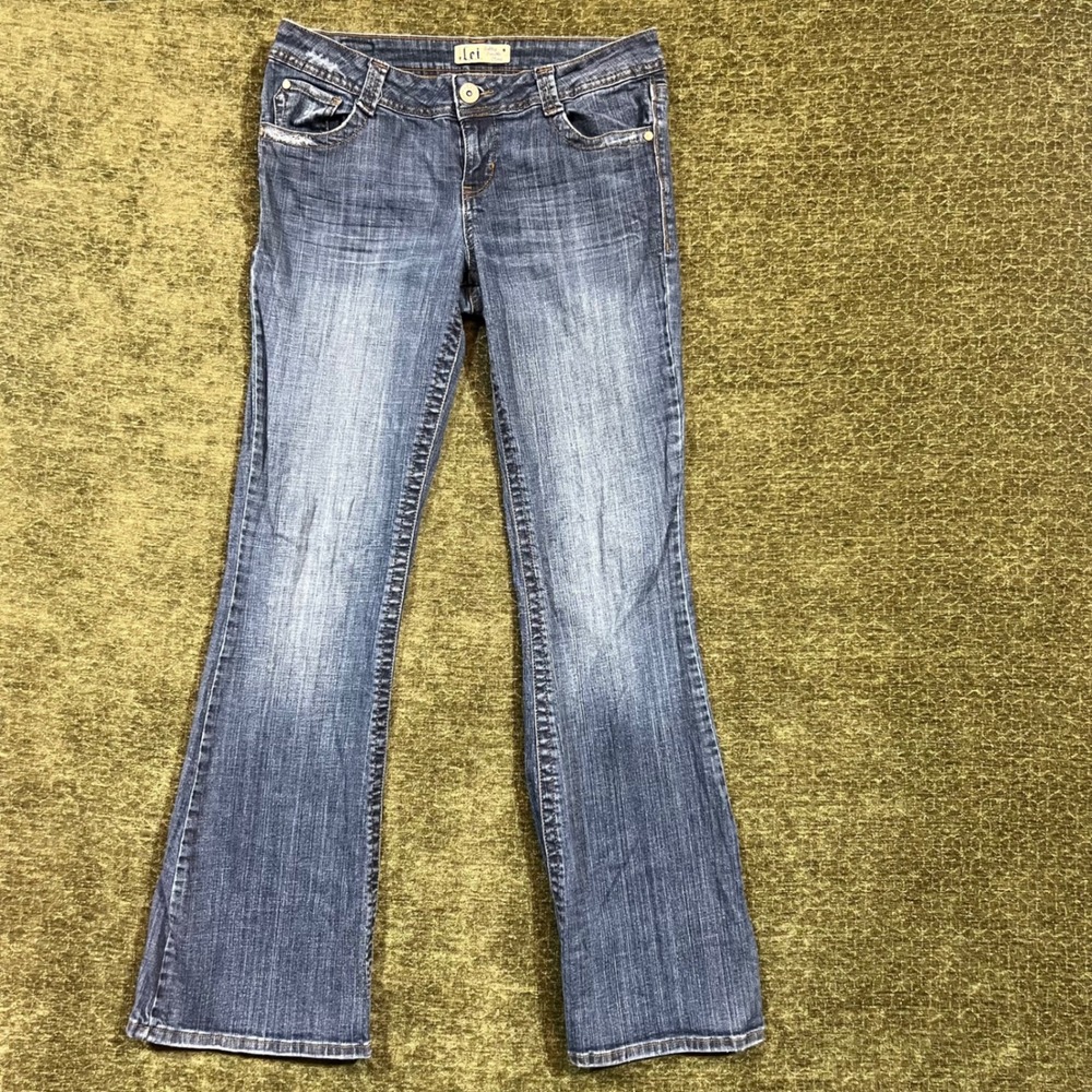 L.E.I. Ashley Trouble Flare Jeans Juniors 9 Blue Distressed Low Rise Denim